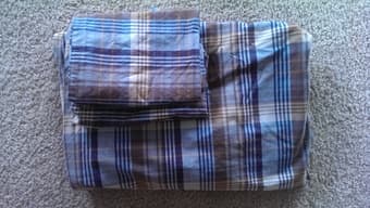 bedlinen 20$ like new 1