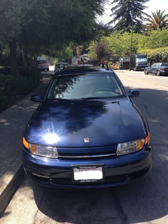 Selling 2000 Saturn SW ----- $3800 1