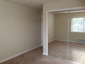 A nice room @ 2br/1ba condo, W/D San Antonio Shopping Mt.View, Female 2