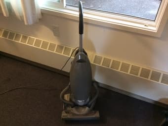 Moving sale - Panasonic vacum cleanser, only $5 1