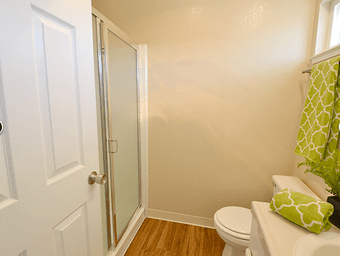 LG. Masterbed/bath Move in Mid July 3