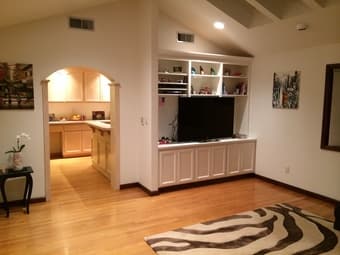 Large room in 2BR/2BA house close to Stanford 2