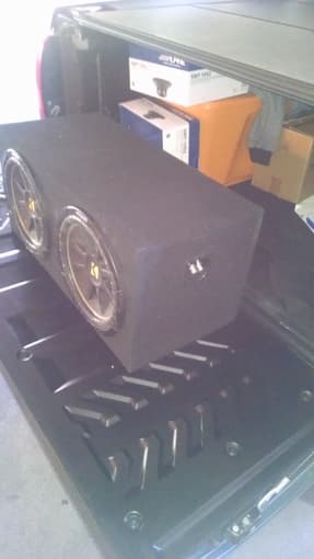 Selling 2 12" Subwoofers for $200. Excellent Bass. 3