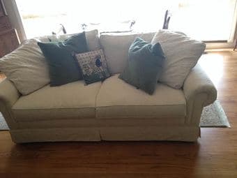 $300 White sofa, great condition 1