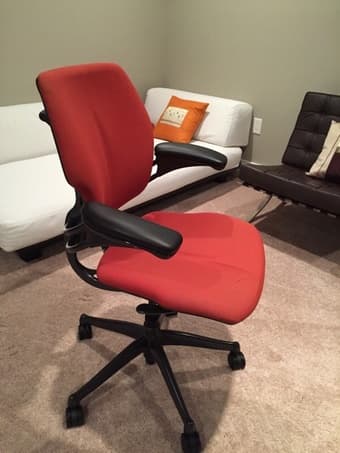 Humanscale ergo chair - asking $400 1