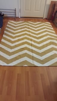 Modern Yellow/White Chevron Rug 4x6', $35 2