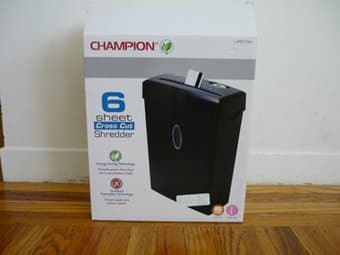 Champion 6 sheet Shredder***Good Condition***$10 1