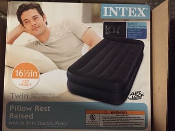 Airbed with built in electronic pump for rent (or for sale) 1