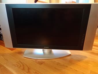 26 inch Widescreen LCD TV 1