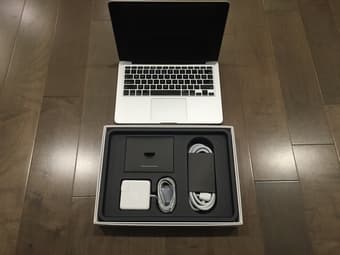 Apple 13.3" MacBook Pro Retina Laptop (October, 2013) - $895 1