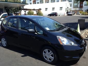 Honda Fit 2010, 22000mileage. 12000$ 2