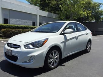Hyundai accent 2012 - 9450$ 3