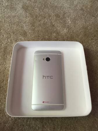 EXCELLENT CONDITION - HTC ONE - UNLOCKED - $200 (Reduced Price) 2