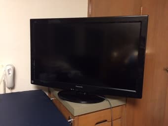 37" Panasonic TV $250 1