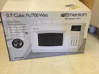 Microwave Emerson 0.7 Cubic/700 Watt 2