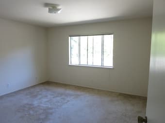 Walk or bike to Stanford campus & Downtown Menlo Park! ($1550 / mo) 3