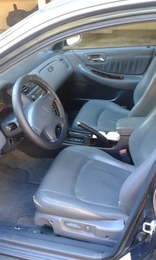 1998 HONDA ACCORD $2100 (AVAILABLE IMMEDIATELY) 3