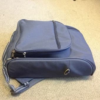 Selling: electronics, chair, bookcase, backpack, suitcase and  more 3