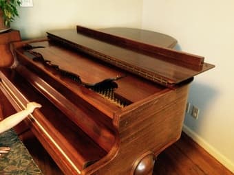 beautiful Piano only $1600 1