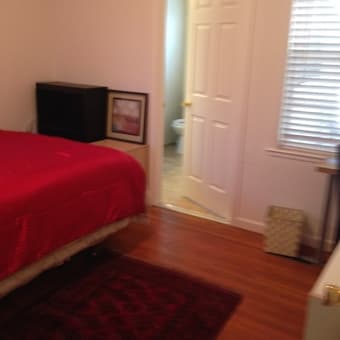 room to share - contact dhillon40@gmail.com 1