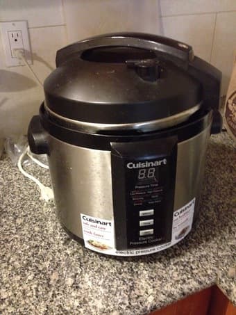 [Moving sale]Soy milk maker, pressure cooker, flour pad+rolling pin... 2