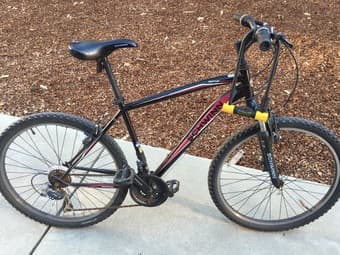 BIKE FOR SALE ---- Schwinn bike 1