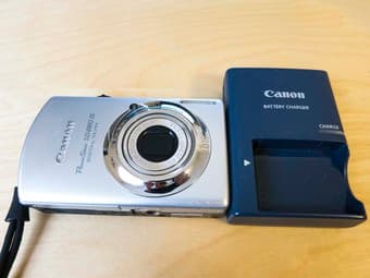 Canon PowerShot SD880IS 10MP Digital Camera  - Used $30 1