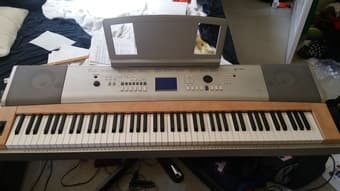 Yamaha YPG-625 keyboard + V stand + Case - $550 1