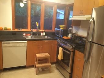 Large Sunny Bedroom+Bath in College Terrace (1 block from Stanford) 3