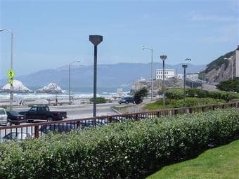 SF Top Floor Ocean Beach Condo w/View with Balcony and Indoor Parking 1