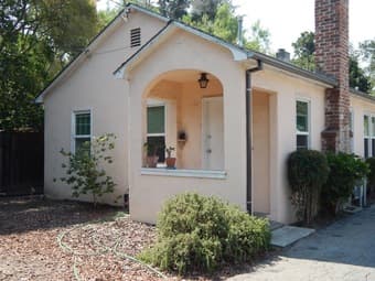 Bedroom in a 3/2 house in Palo Alto, $1400 (Sept. 1st) 1
