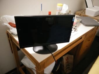 Hannspree HL HL161ABB 16-Inch Screen LED-Lit Monitor 1