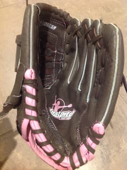 Selling youth softball glove - $15 2