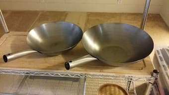Frying pans, pots, cast iron, Chinese woks 2