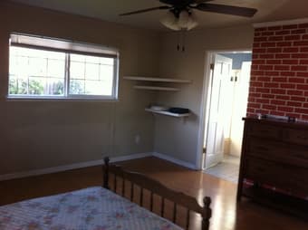 $40/day, Master bedroom with bathroom rent 8/22 to 8/29. 2