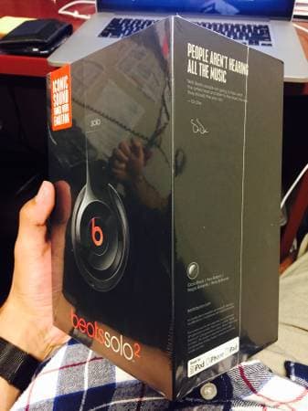 Beats Solo2 Headphones BRAND NEW 1