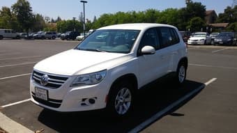 2009 VW Tiguan S Manual White $14,000 1