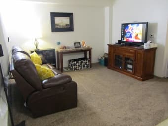 EV 3 bedroom sublease Dec.17th- Jan 4th $78 a night 1
