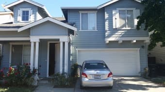 Female Fall quarter Sublet available $900 a month! 2