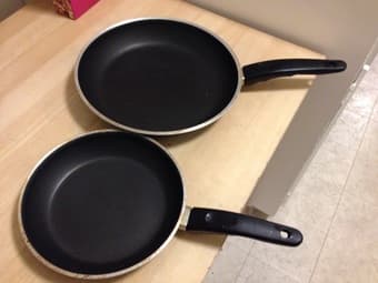 2 frying pans $5 1