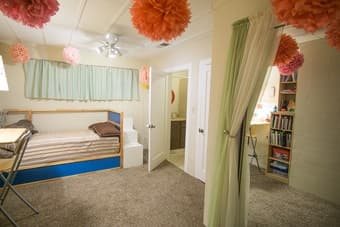 Room available in a 2 bedroom house 1