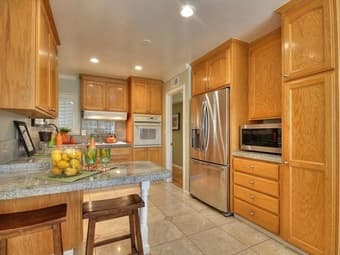 One master bedroom in a house at Sunnyvale 3