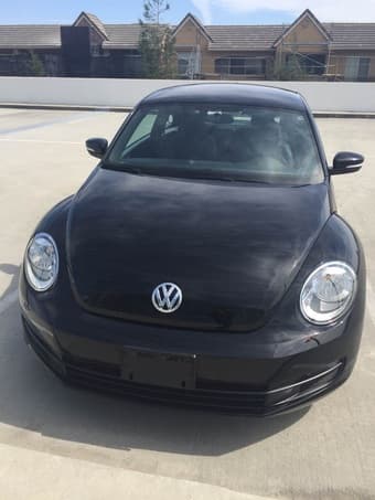 Beautiful  black 2012 VW Beetle hatchback，low mileage 19K，asking for $12.5k 1