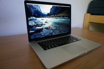 Selling Macbook Pro Retina (15 inch) $1150 1