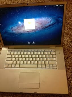 MacBook pro 15' $180 2