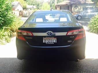 Toyota Camry Hybrid XLE 2014 under warranty in perfect condition 2