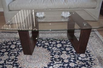 Gorgeus Coffee Table $200 1