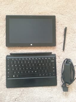 Microsoft Surface Pro One 128 GB Tablet + Keyboard 340$ OBO 1