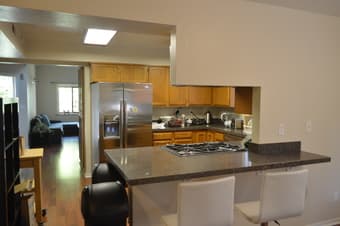 Beautiful spacious private bedroom (10 minutes to Palo Alto Caltrain) 3