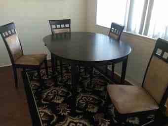 Beautiful Dining Table & chairs for sale 1
